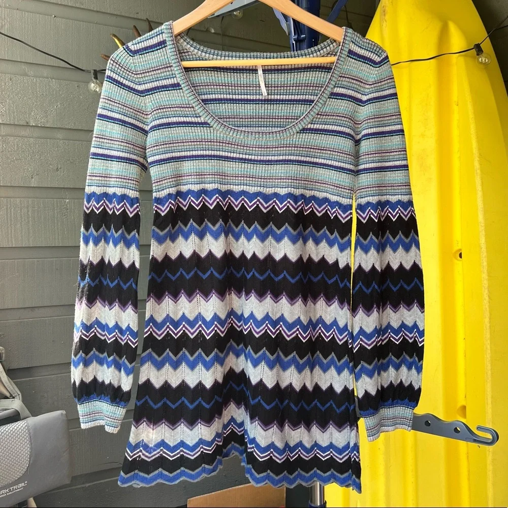 Free People knit sweater top - Picture 5 of 14